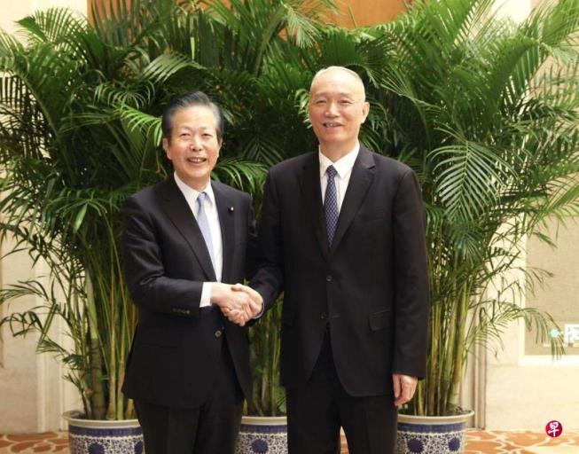 日本公明党党魁与蔡奇会面 要求中国取消水产品禁令