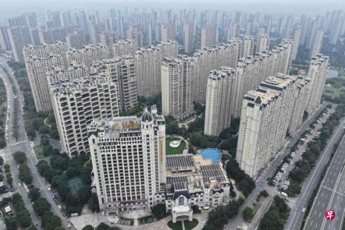 中国密集释放楼市提振信号 带动房地产股四连涨