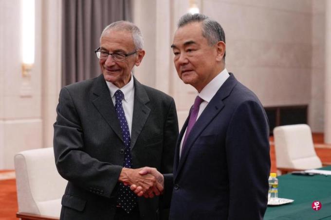 会见美气候特使 王毅:望美国尊重中国合理关切