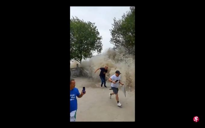 ����Ǯ���������ϰ� �οͲ�㱻����