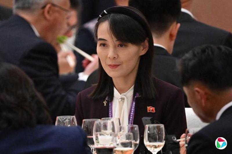 �����쵼�˽����������ý�������ϯ�ı�ʽ����д��ᡣ
