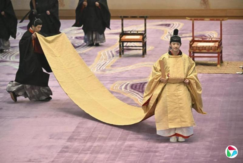 日皇室为19岁悠仁亲王举办盛大成年礼