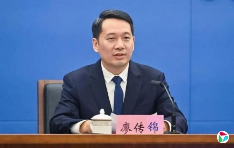廖传锦当选荣昌区区长