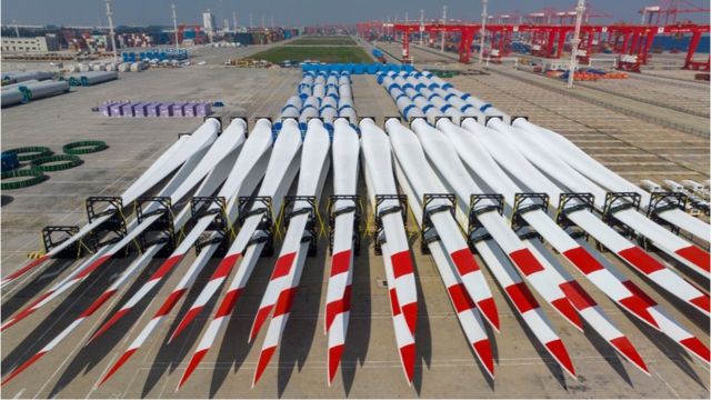 苏州港等待运往“一带一路”沿线国家的风电设备,绿色经济被认为是中国力图推动的下阶段主体。