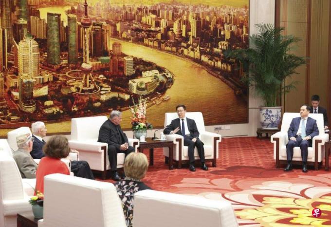 韩正会见美国飞虎队代表团