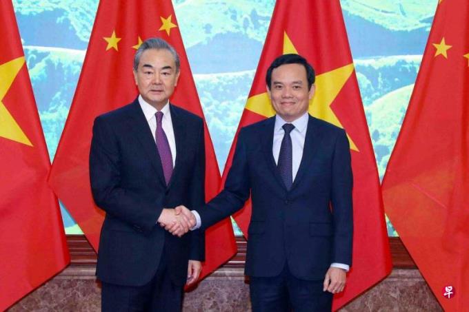 王毅到访越南 或为习近平访越铺路