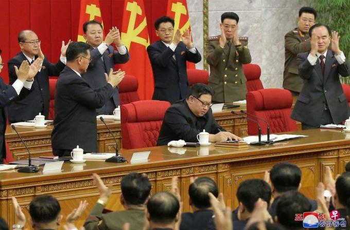 金正恩强烈要求振兴地方经济改善民生