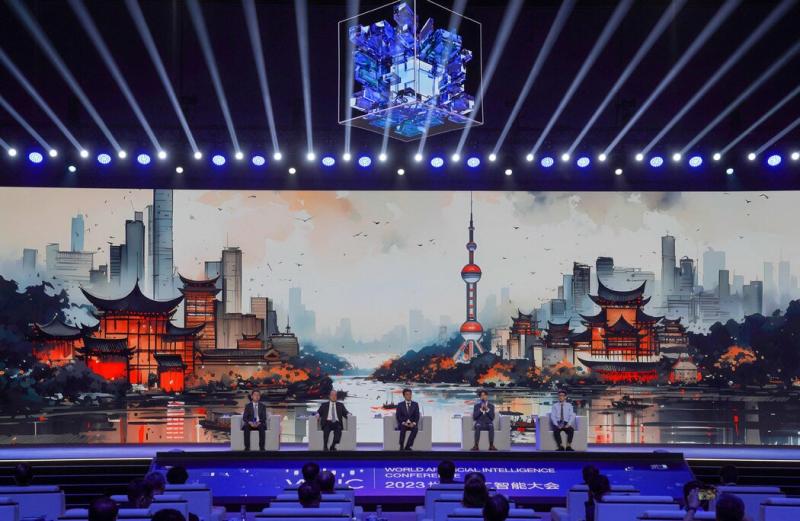 2023年7月,上海,世界人工智能大会。中国在人工智能教育方面进行了大量投资。