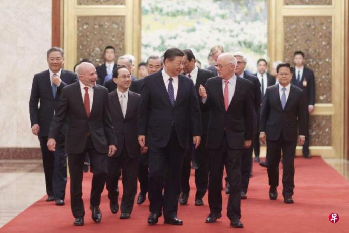 习近平会见美商界人士:中国经济健康可持续 改革不停顿开放不止步