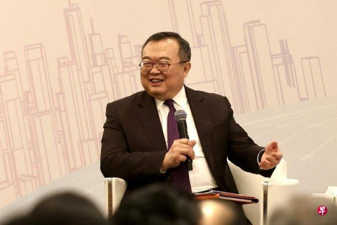 中联部和外交部之间部长流动自然?刘建超:挺自然