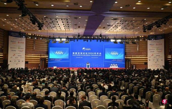 赵乐际:中国将为世界经济复苏注入强大动力