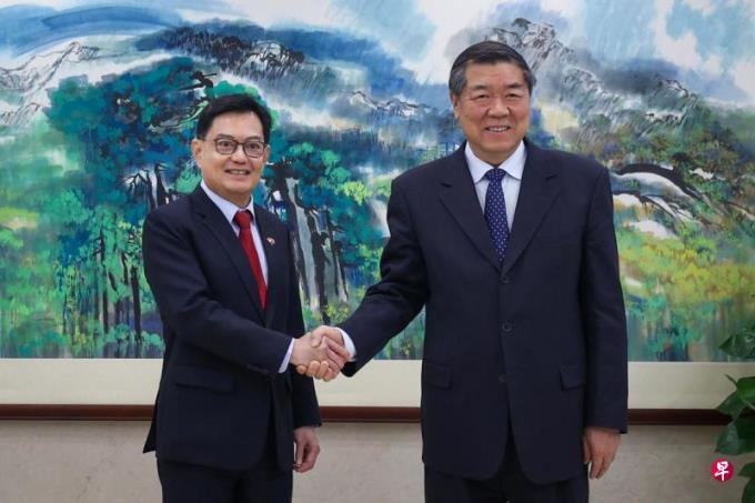王瑞杰与中国副总理何立峰和科技部长阴和俊会面