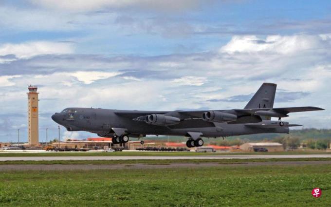 ���ʿֽ�������ɫ�� ����B-52��ը����פ�ж�
