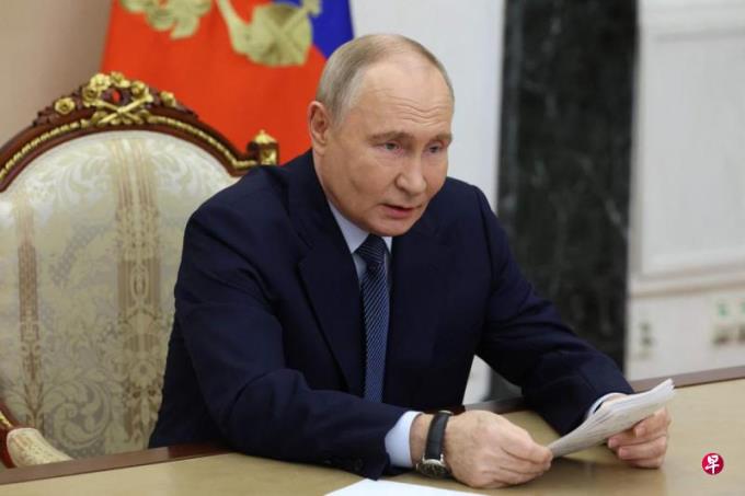����̸���ۡ�17�������ܵ��׶� �վ������µ���������˭��