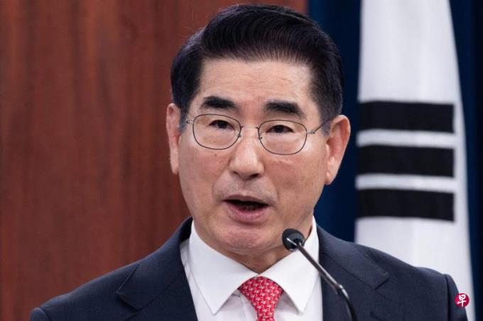 韩国国防部长金龙显请辞