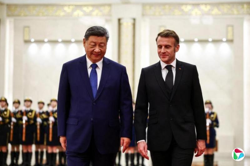 习近平同法国总统马克龙会谈