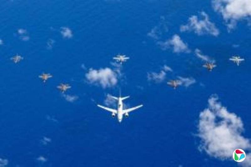 美空军飞行表演队一架F-16战机坠毁
