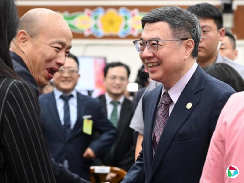 卓荣泰再不副署法案 韩国瑜批副署权变否决权