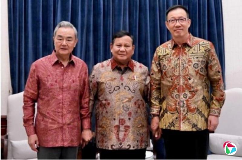 会见印尼总统 王毅:中国印尼加强团结应对外部严峻挑战