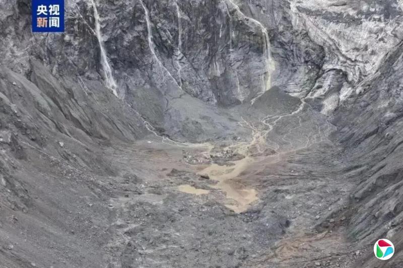 中国水利部:尼泊尔错坚河冲击坑周边冰川仍有崩落可能