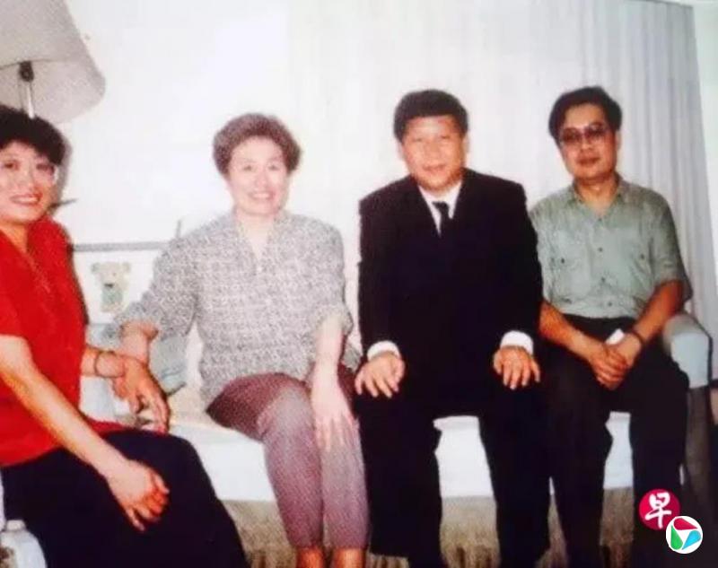 官媒教师节发文:习近平不忘师恩常送书 包括他的博士论文著作