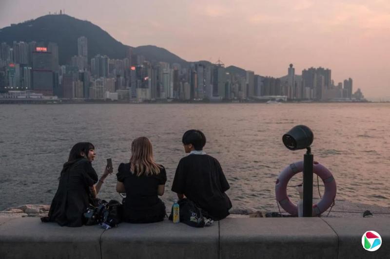 下午察:赴港看演唱会 低保就该取消吗?