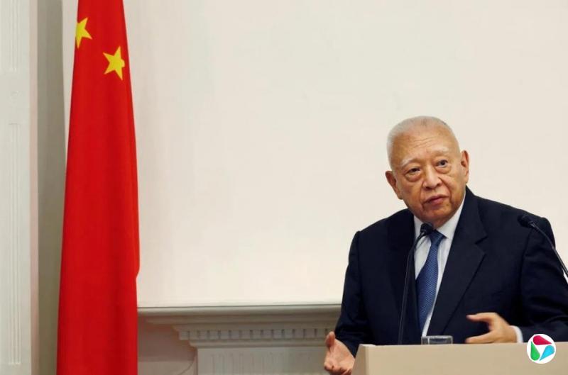 戴庆成:谁最应该怀念董建华?