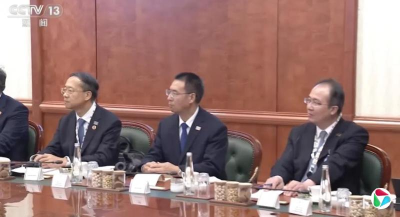 中央警卫局长周洪许亮相“习莫会”